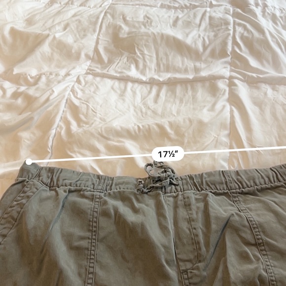Hunter green linen gap shorts - Picture 4 of 4